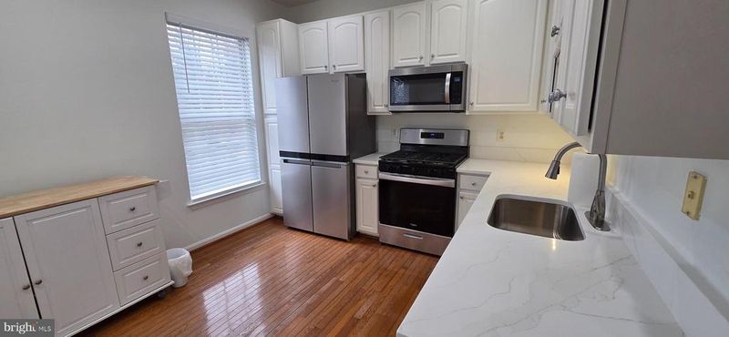 20544 Blue Heron Ter, Sterling, VA 20165
