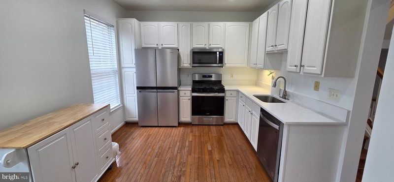 20544 Blue Heron Ter, Sterling, VA 20165