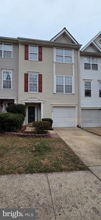 20544 Blue Heron Ter, Sterling, VA 20165