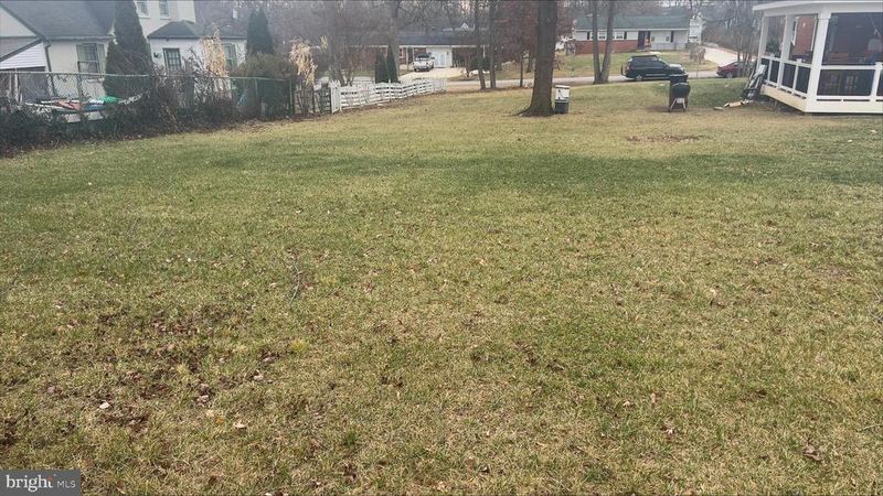 9524 Dubarry Ave, Lanham, MD 20706