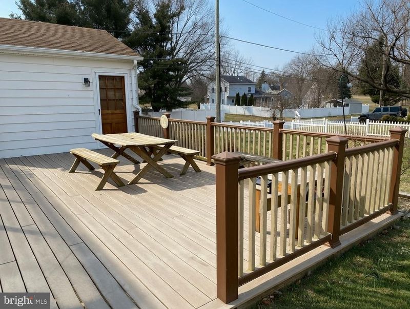 7816 Derwood St, Rockville, MD 20855