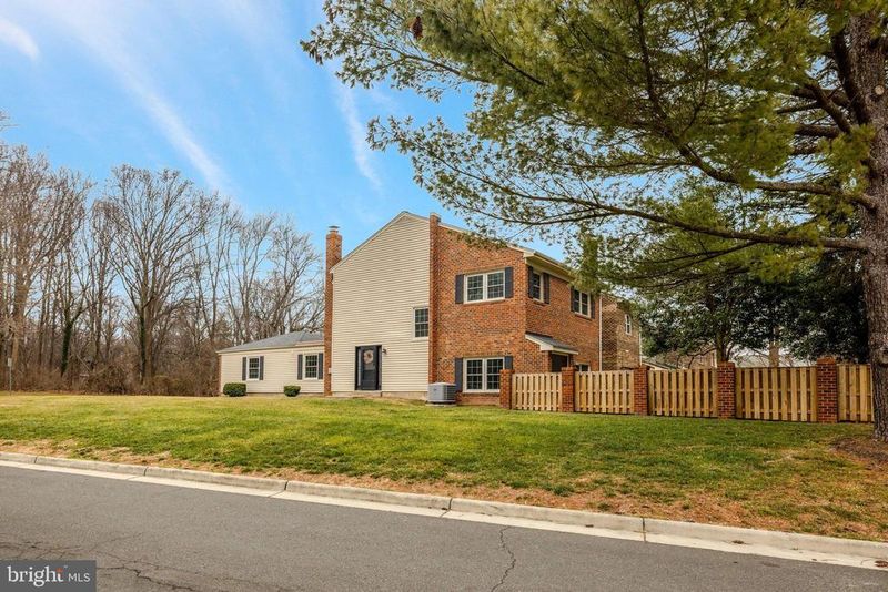 1008 Moore SW, Vienna, VA 22180