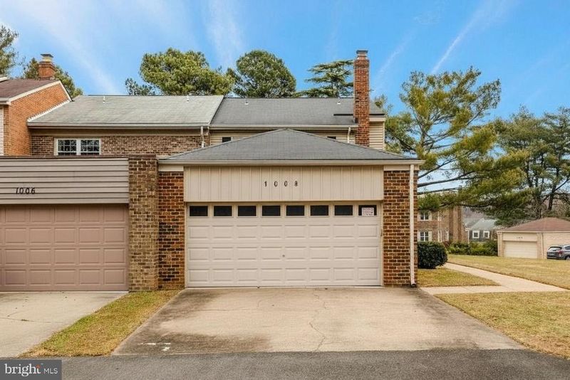 1008 Moore SW, Vienna, VA 22180
