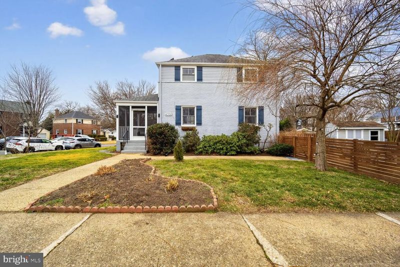 4700 2nd St N, Arlington, VA 22203