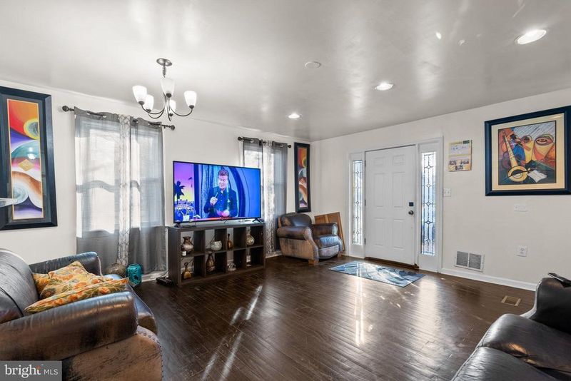 5122 Decatur St, Hyattsville, MD 20781