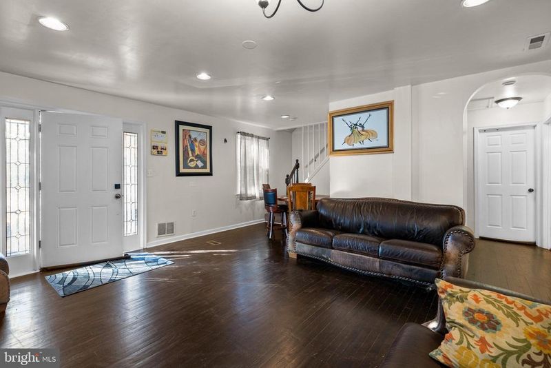 5122 Decatur St, Hyattsville, MD 20781