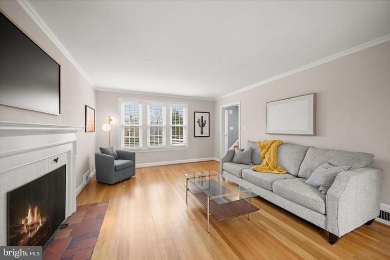 10310 Naglee Rd, Silver Spring, MD 20903