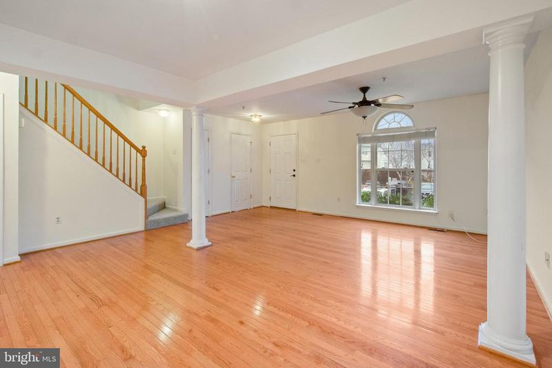 2075 Buell Dr, Frederick, MD 21702