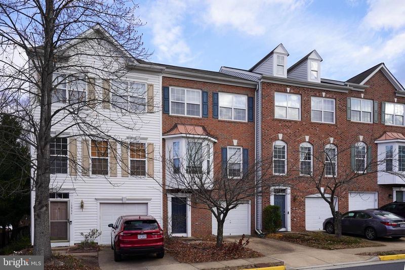 13932 Gothic Dr, Centreville, VA 20121