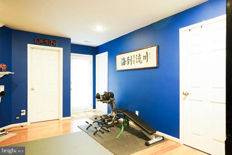 13932 Gothic Dr, Centreville, VA 20121