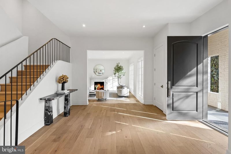 4433 Cathedral Ave NW, Washington, DC 20016