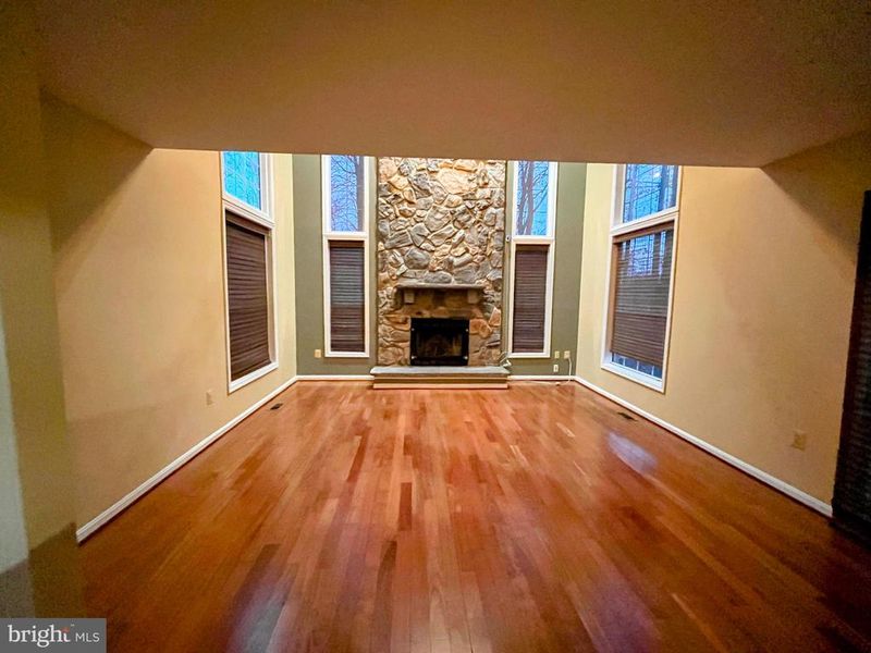 16 Taber Ct, Stafford, VA 22556