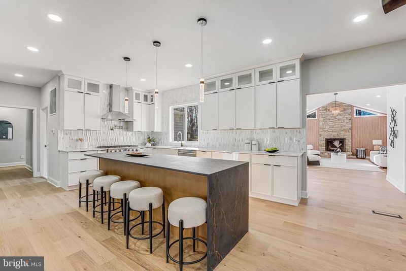 3620 Hill St, Fairfax, VA 22030