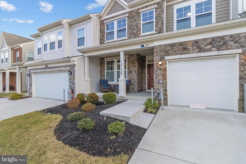 12129 American Chestnut Rd, Bowie, MD 20720
