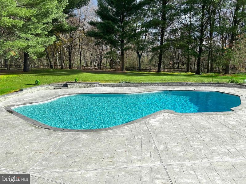 20601 Miracle Dr, Gaithersburg, MD 20882