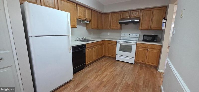 5510 La Cross Ct, Fairfax, VA 22032