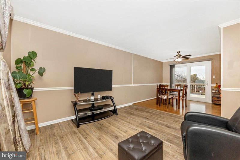 274 Longford Dr, Frederick, MD 21702