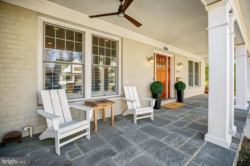 10237 Parkwood Dr, Kensington, MD 20895