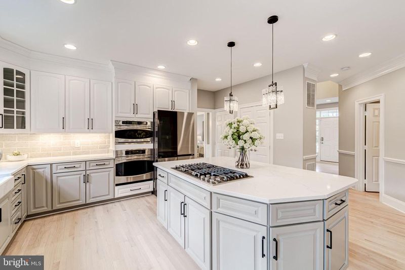 6413 Gayfields Rd, Alexandria, VA 22315
