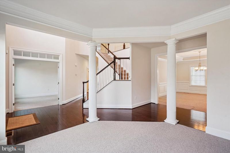 42159 Tecumseh Hills Dr, Chantilly, VA 20152