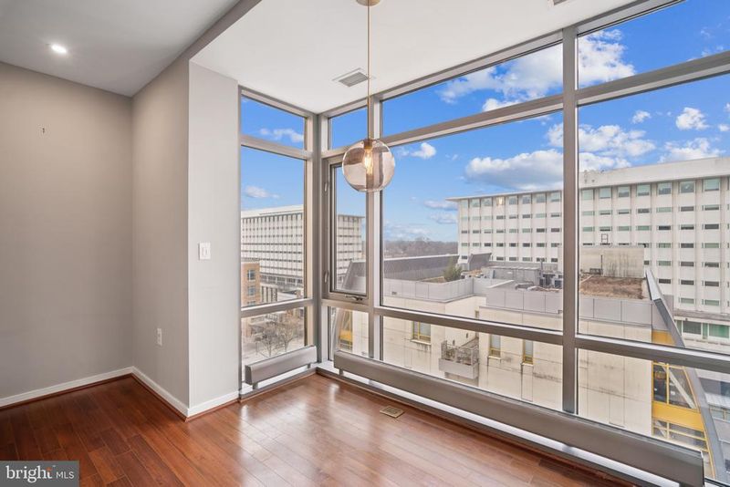 6506 America Blvd #711, Hyattsville, MD 20782