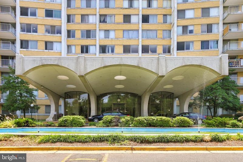 301 N Beauregard St #1608, Alexandria, VA 22312