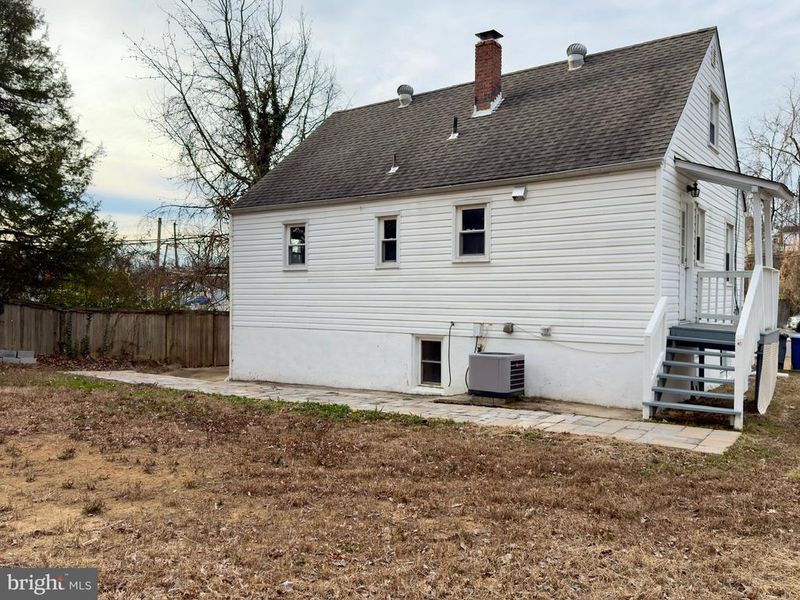 2408 Fairhaven Ave, Alexandria, VA 22303