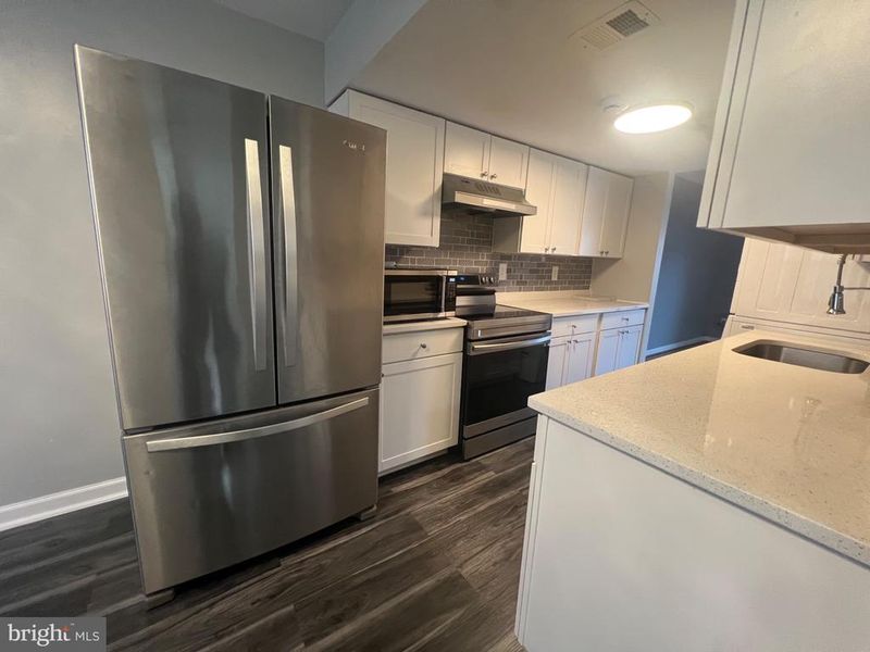 8826 Stauffer Rd, Walkersville, MD 21793