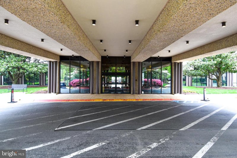 5225 Pooks Hill Rd #1214N, Bethesda, MD 20814
