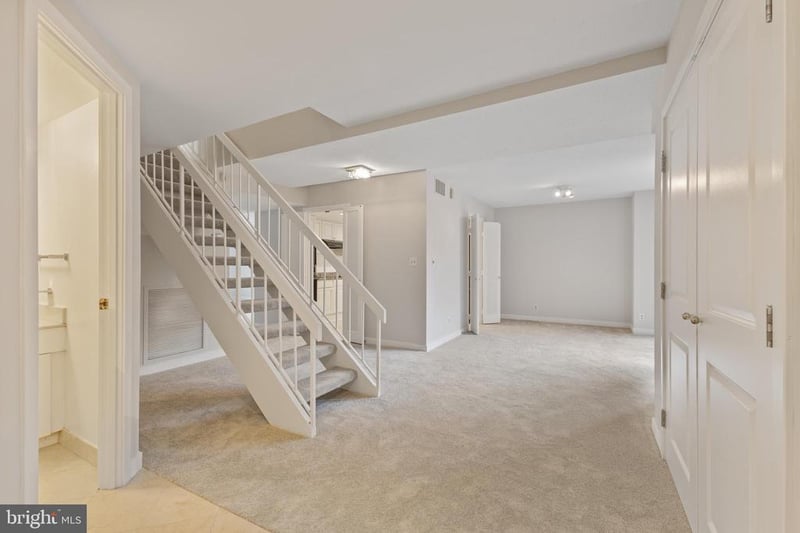 1099 22nd St NW #601, Washington, DC 20037