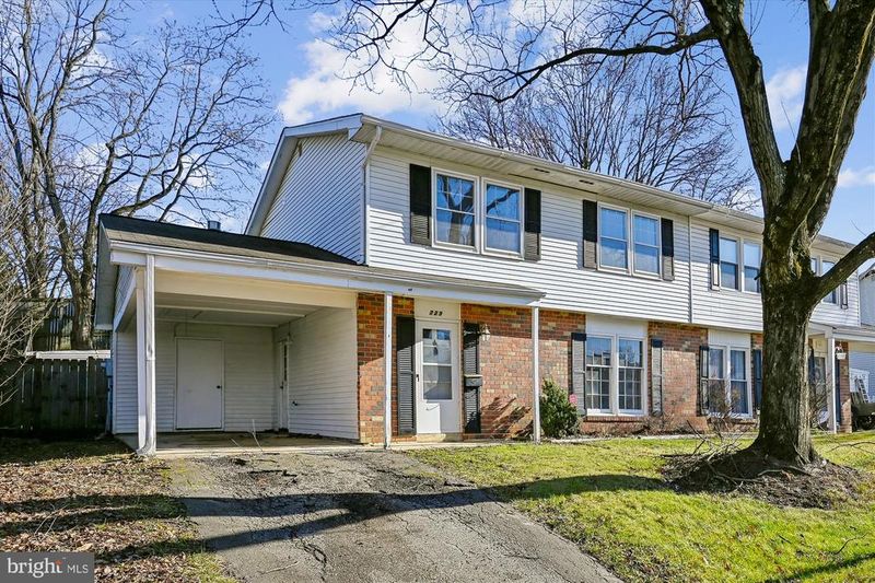 729 Chapelgate Dr, Odenton, MD 21113
