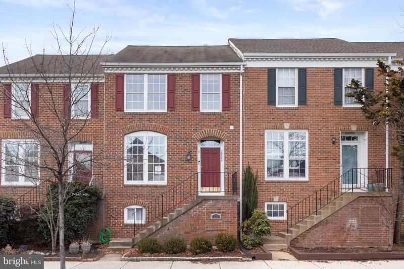 20395 Charter Oak Dr, Ashburn, VA 20147