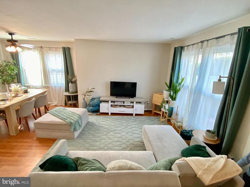 1 Appledowre Ct #137, Germantown, MD 20876