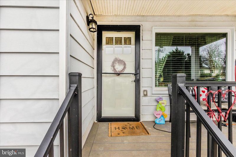 816 E E St, Brunswick, MD 21716
