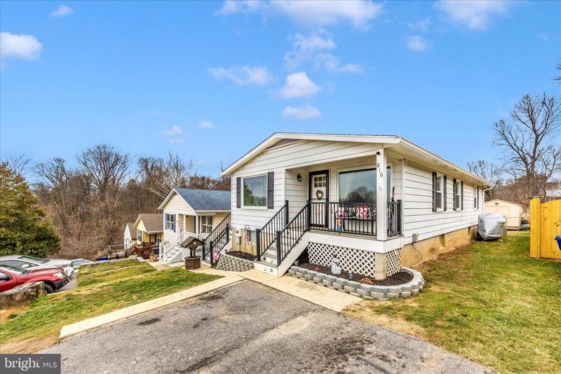816 E E St, Brunswick, MD 21716