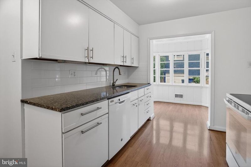 5205 Saratoga Ave, Chevy Chase, MD 20815