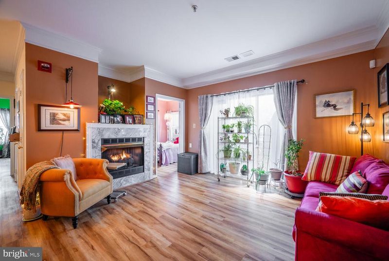 6543 Grange Ln #202, Alexandria, VA 22315