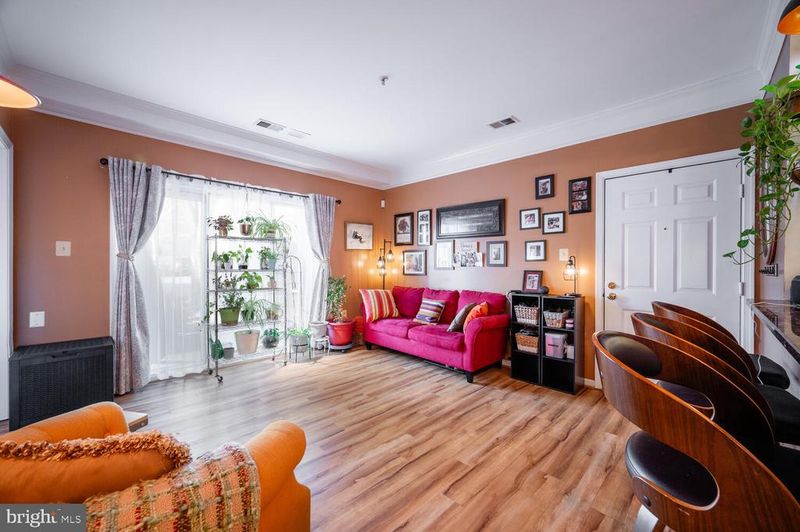 6543 Grange Ln #202, Alexandria, VA 22315