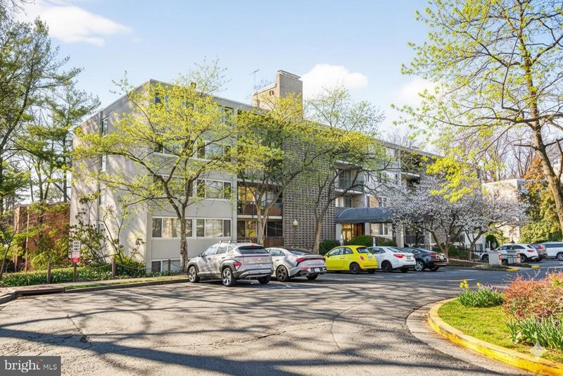 4420 Briarwood Ct N #32, Annandale, VA 22003