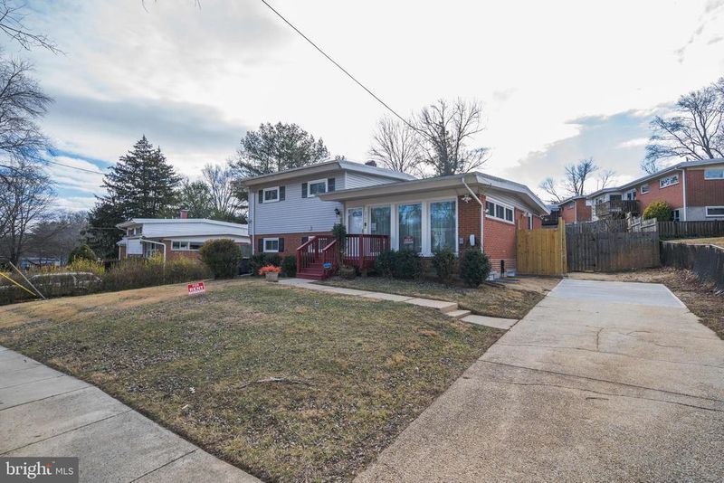 2303 Pinneberg Ave, Rockville, MD 20851