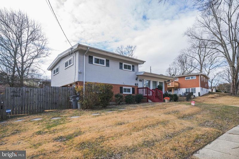 2303 Pinneberg Ave, Rockville, MD 20851