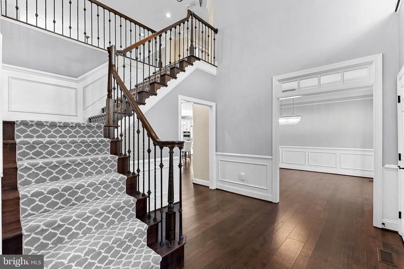 8138 Rondelay Ln, Fairfax Station, VA 22039