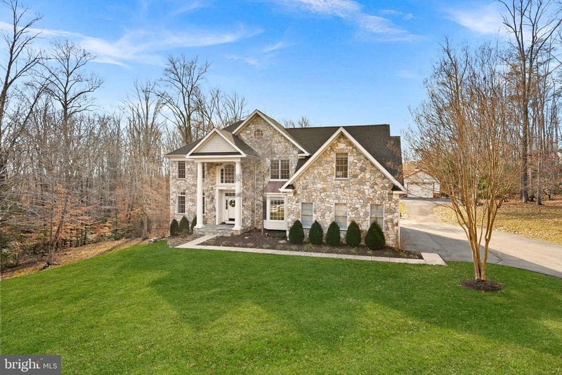 8138 Rondelay Ln, Fairfax Station, VA 22039