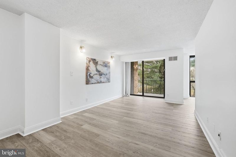 2311 Pimmit Dr #105, Falls Church, VA 22043