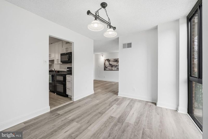 2311 Pimmit Dr #105, Falls Church, VA 22043