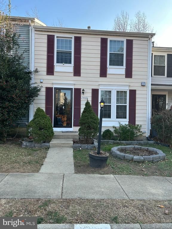 7445 Aspenpark Rd, Lorton, VA 22079