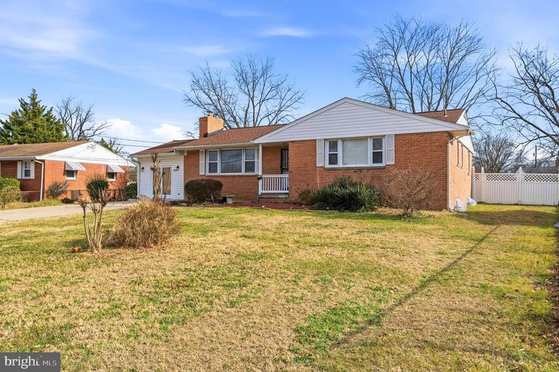 9412 Gwynndale Dr, Clinton, MD 20735