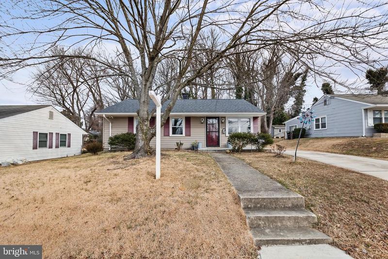 1204 Lindsay Rd, Oxon Hill, MD 20745