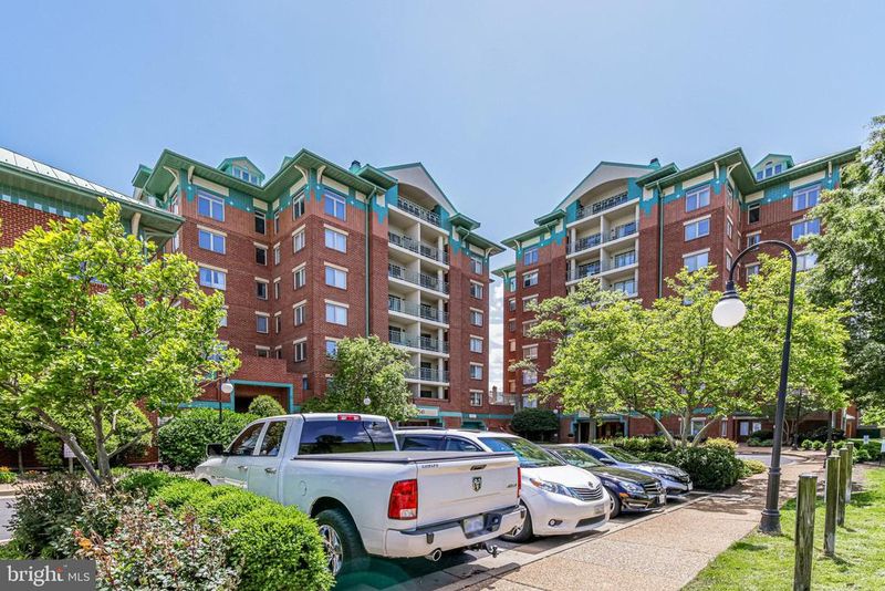 545 E Braddock Rd #207, Alexandria, VA 22314