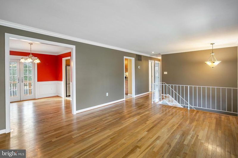 8300 Midwood St, Alexandria, VA 22308